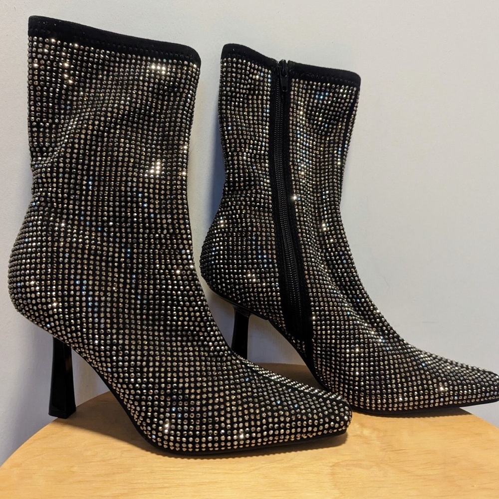 Steve Madden vakay boots new